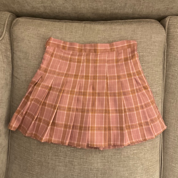 Pleated skirt with built-in shorts - Picture 2 of 5